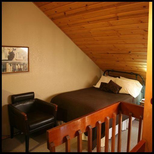 Loge Alta Crystal Hotel Enumclaw Exterior photo